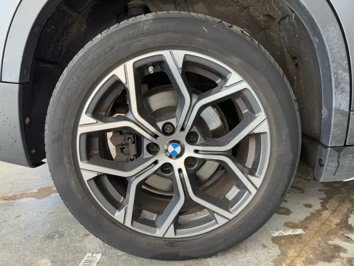 2019-bmw-x1-20-sdrive-20i-xline-sdrive-20i-big-34