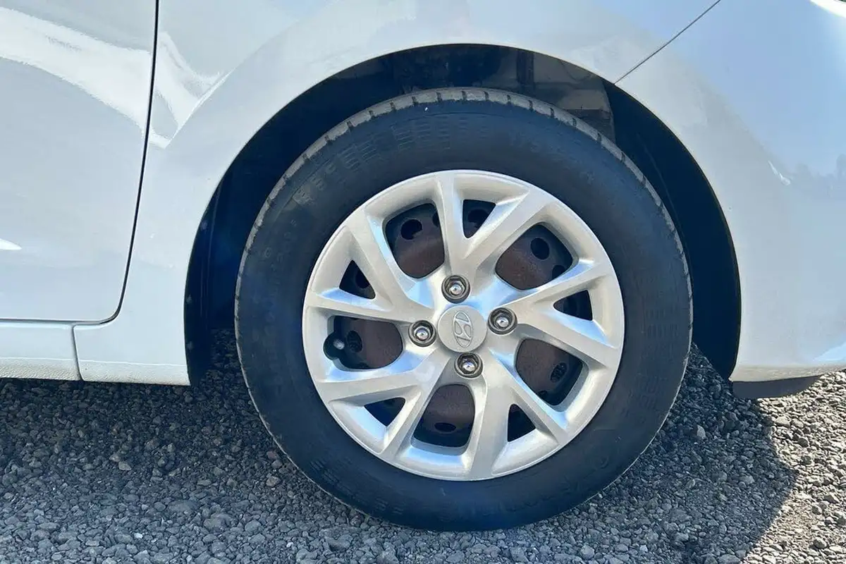 2018-hyundai-i10-10-se-67ps-big-4