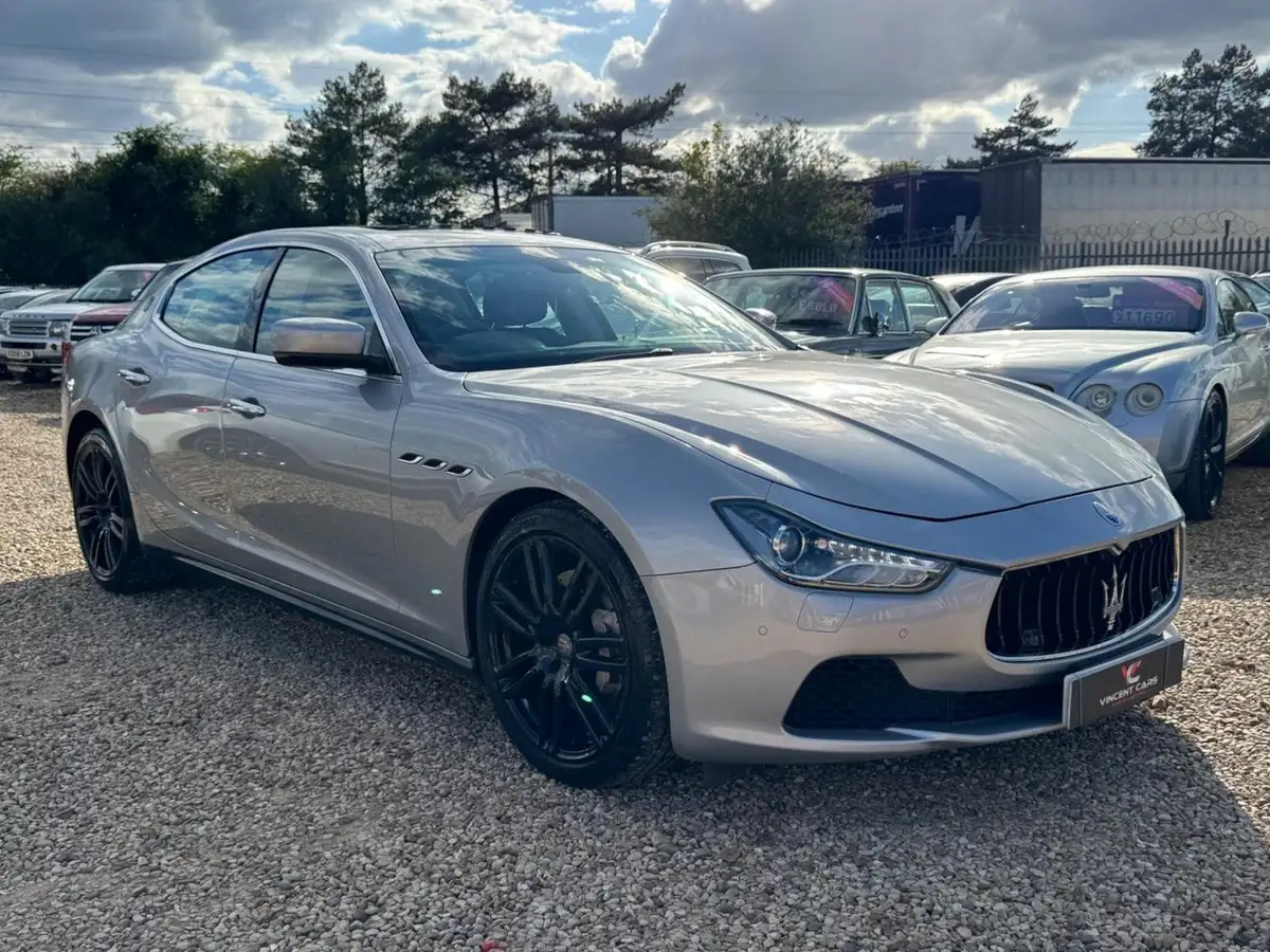 2015-maserati-ghibli-30-s-big-24
