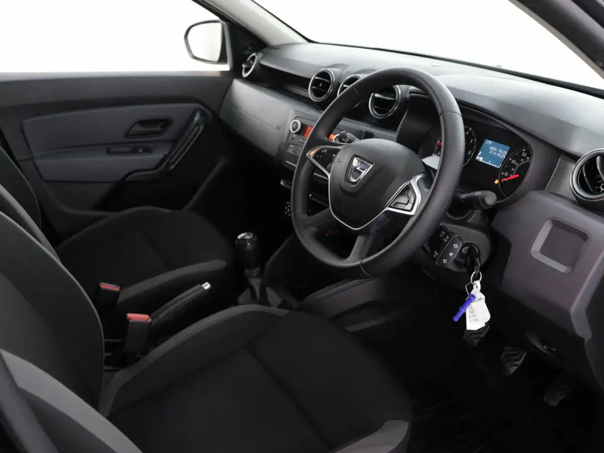 2021-dacia-duster-10-tce-essential-100bhp-ss-station-wagon-5d-big-26