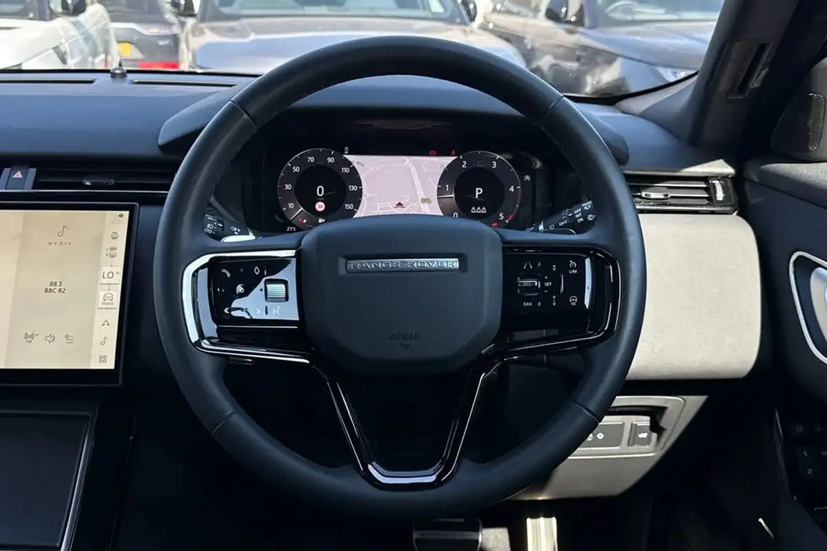 2023-land-rover-range-rover-velar-20-d200-dynamic-se-big-15