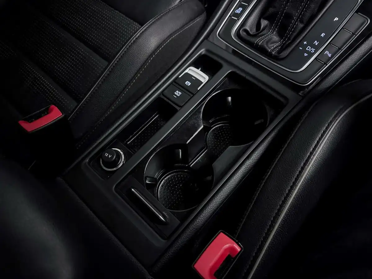 2018-volkswagen-golf-20-tsi-r-hatchback-5d-dsg-big-24