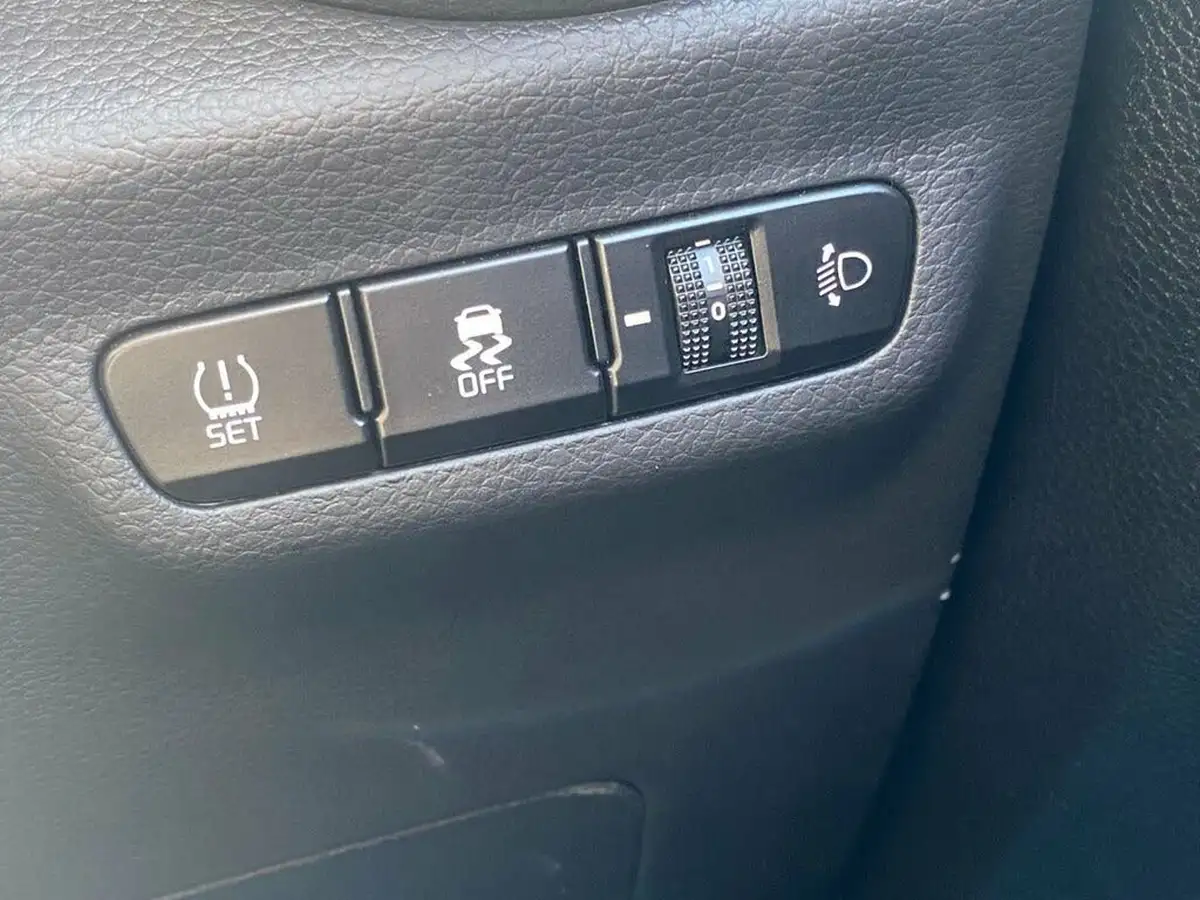 2020-kia-picanto-10-2-auto-seq-big-43