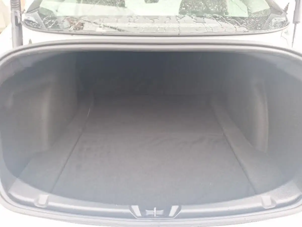 2021-tesla-model-3-e-long-range-awd-big-7