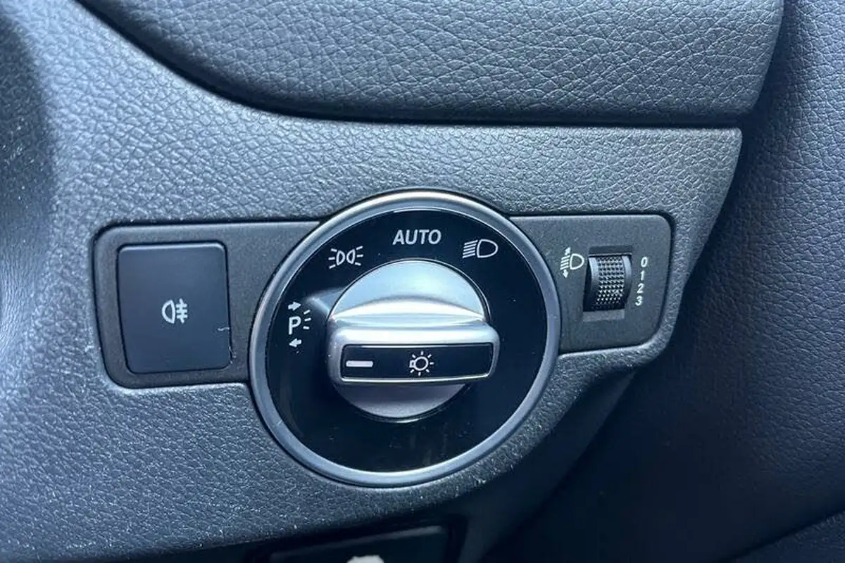 2019-mercedes-benz-cla-16-cla-180-amg-line-edition-coupe-4d-big-23