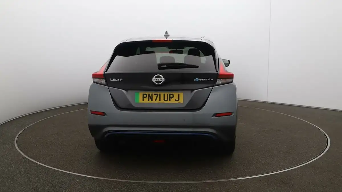 2021-nissan-leaf-e-tekna-big-6