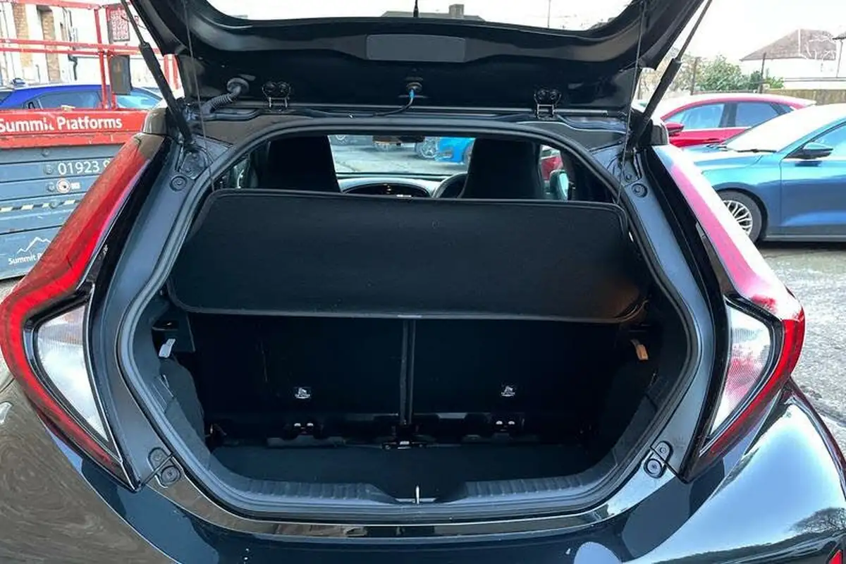 2023-toyota-aygo-x-10-vvt-i-edge-cvt-big-20