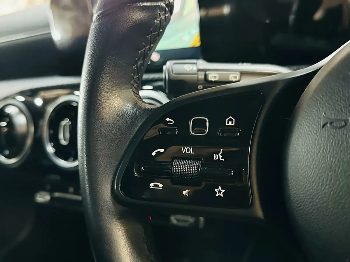 2019-mercedes-benz-a-class-big-41