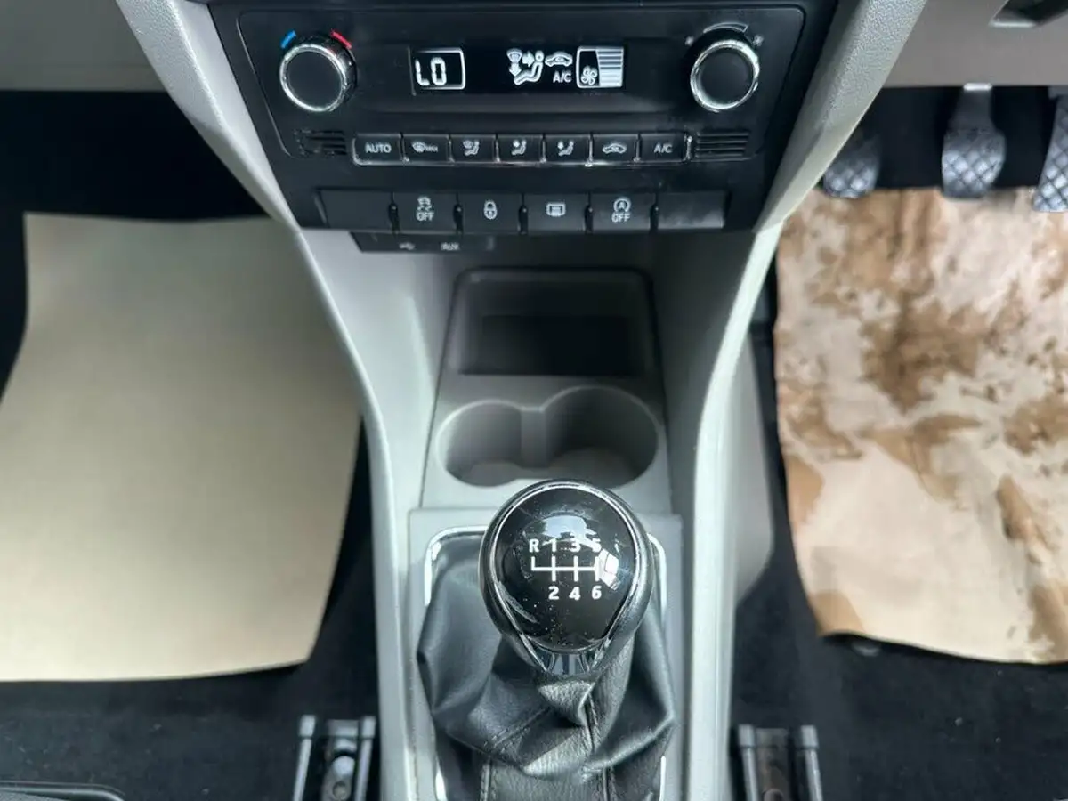 2014-seat-toledo-12-se-big-16