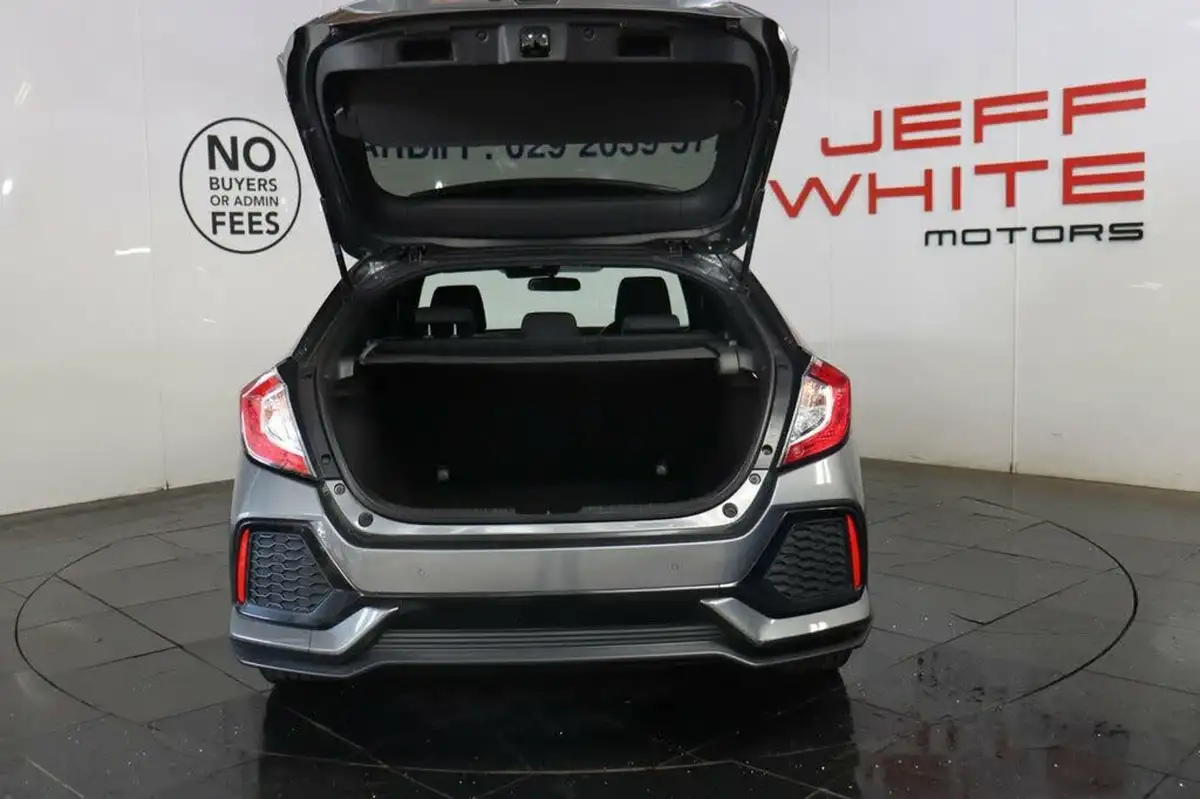 2018-honda-civic-16-i-dtec-sr-hatchback-5d-big-20