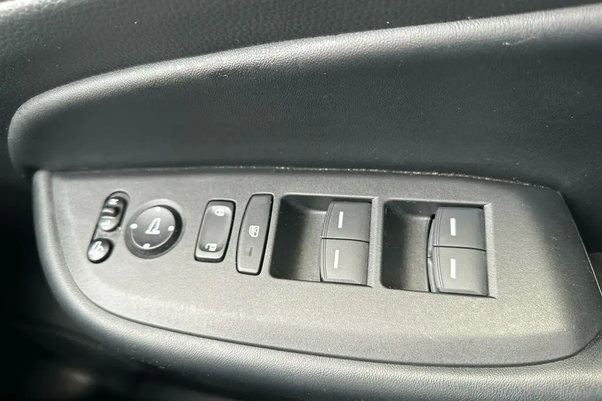2021-honda-jazz-15-i-mmd-ex-107ps-big-16