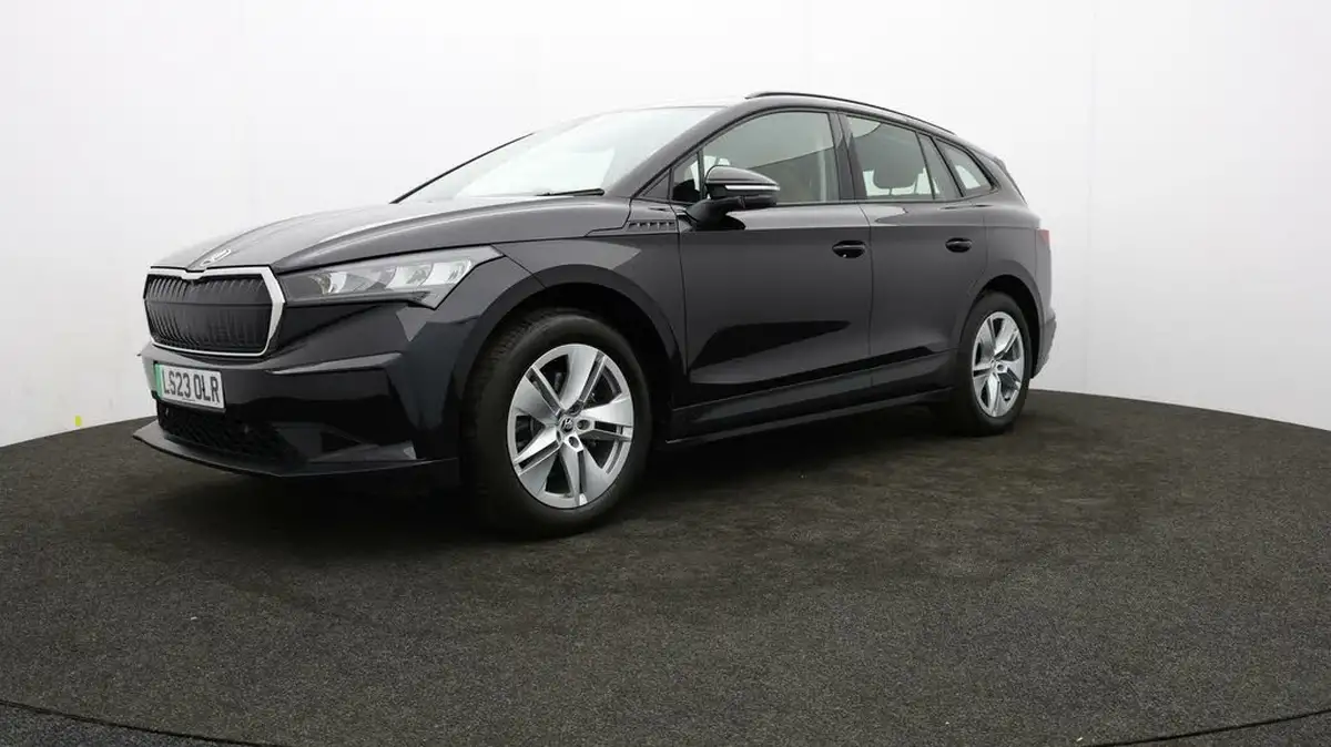 2023-skoda-enyaq-e-60-big-2