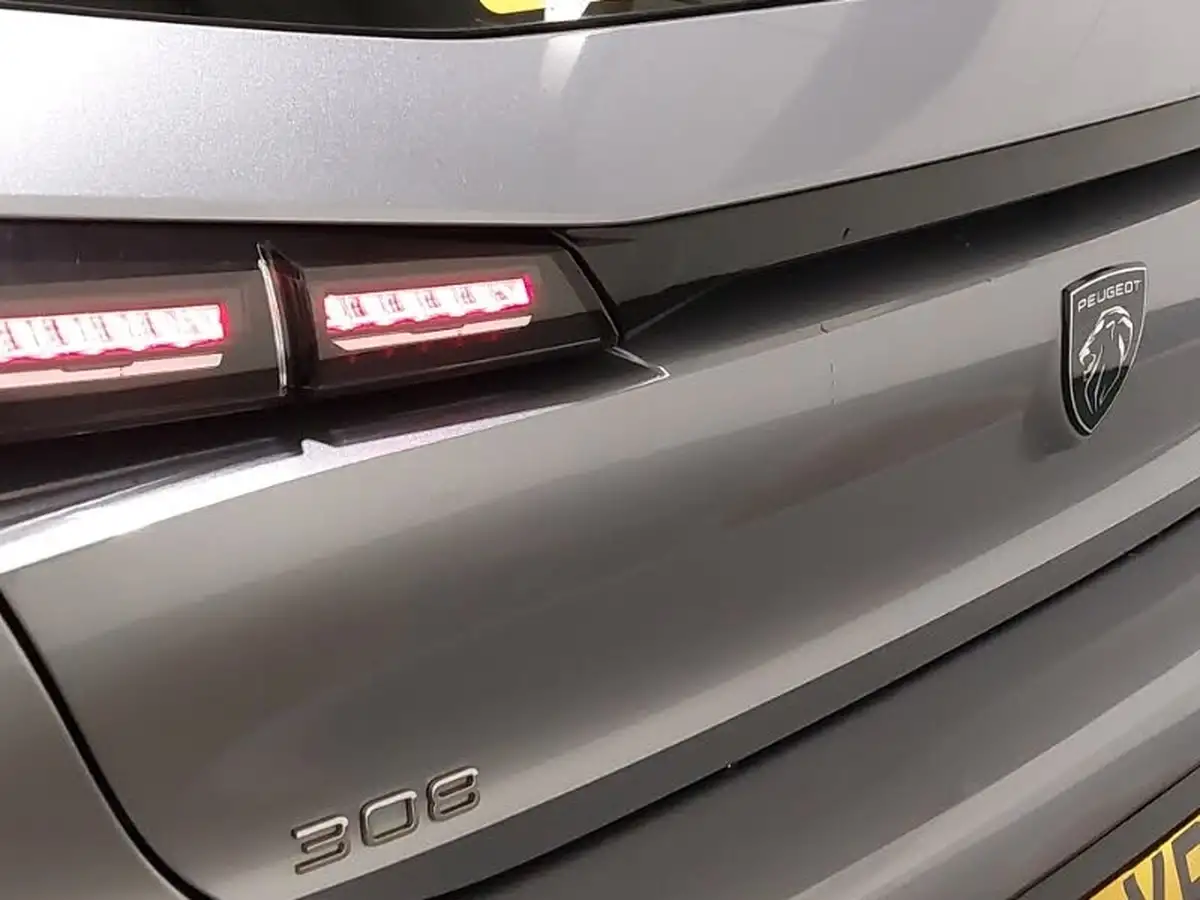 2023-peugeot-308-15-bluehdi-allure-premium-130ps-big-13