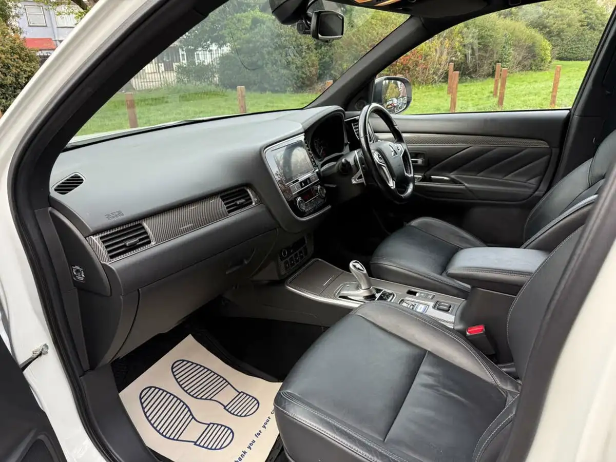 2019-mitsubishi-outlander-24-4h-phev-big-20