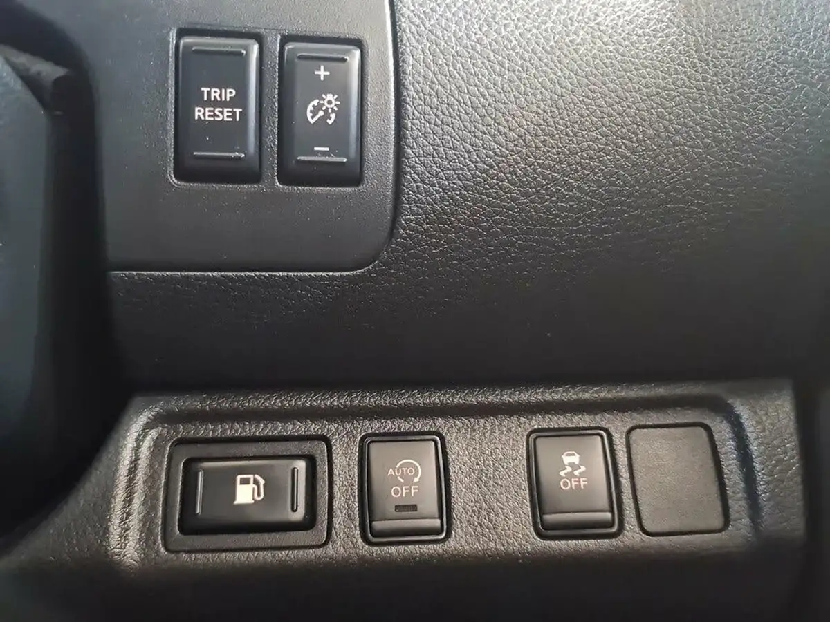 2019-nissan-navara-23dci-tt-tekna-8-navileather-big-33