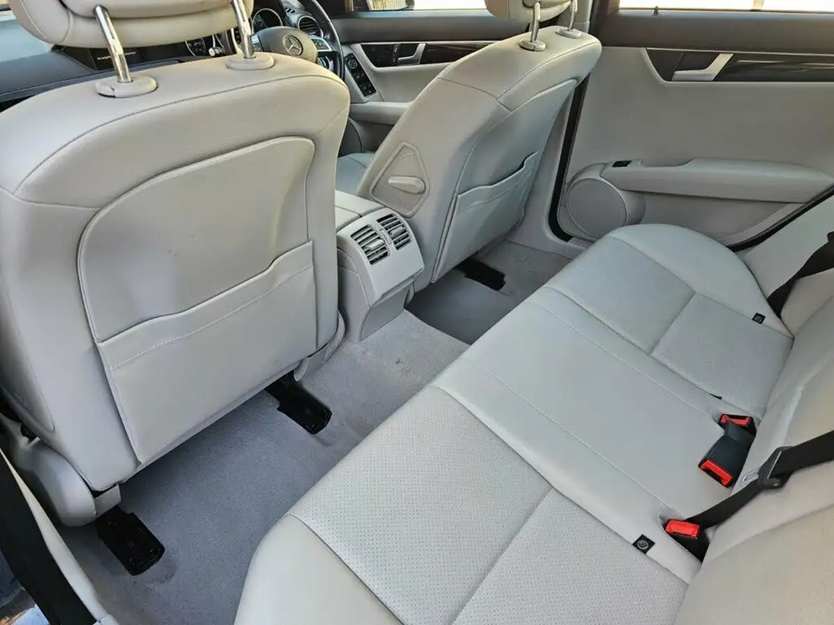 2013-mercedes-benz-c-class-21cdi-c220-cdi-executive-se-170bhp-saloon-4d-7g-tronic-plus-big-32