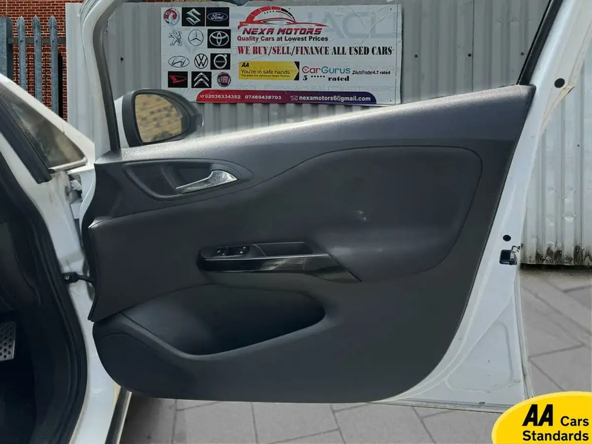 2015-vauxhall-corsa-12i-sri-5d-big-7