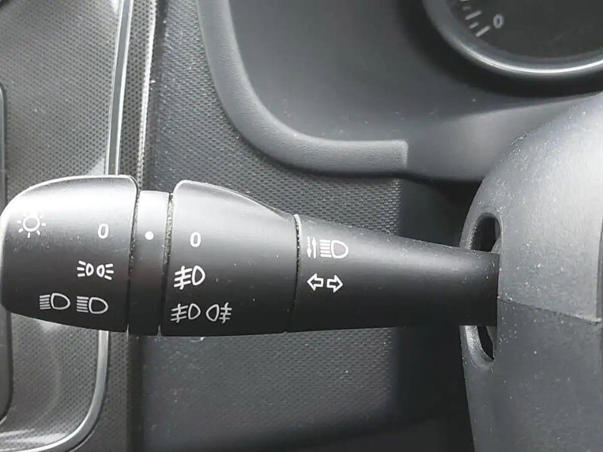 2019-dacia-sandero-stepway-09-tce-essential-big-13