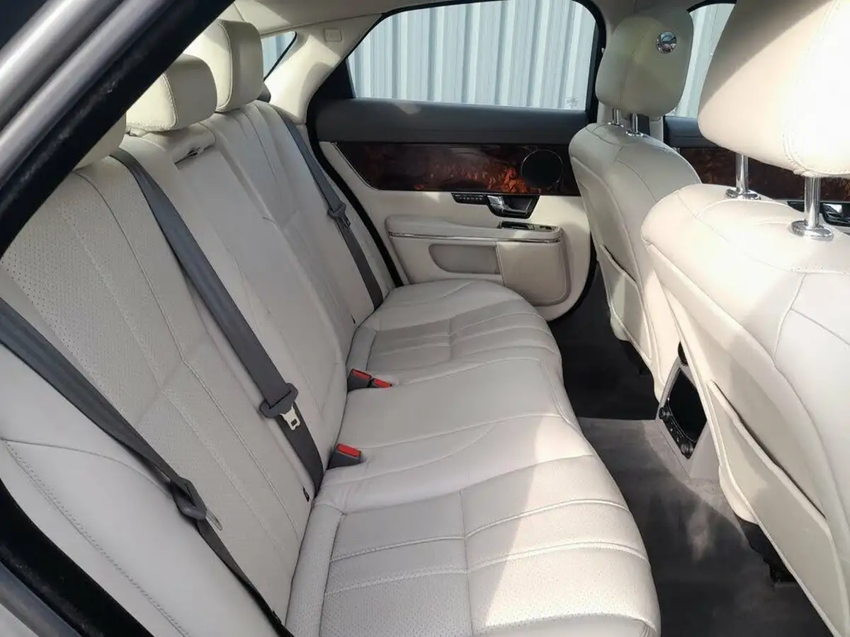 2011-jaguar-xj-series-30td-xj-premium-luxury-swb-big-10