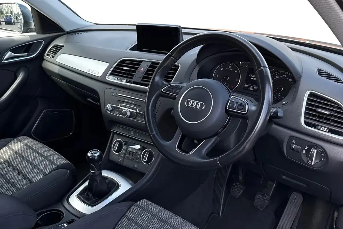 2015-audi-q3-20-tdi-quattro-se-150ps-big-12