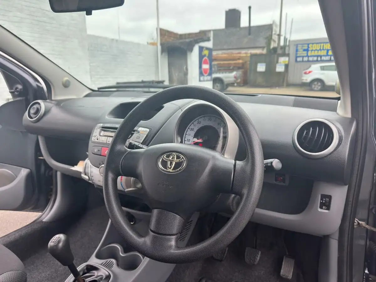 2009-toyota-aygo-10-aygo-3d-big-17