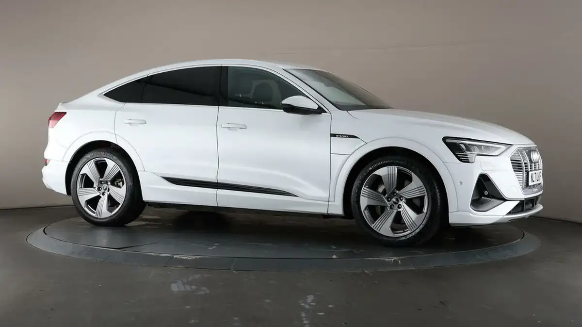 2021-audi-e-tron-55e-s-line-sportback-big-52