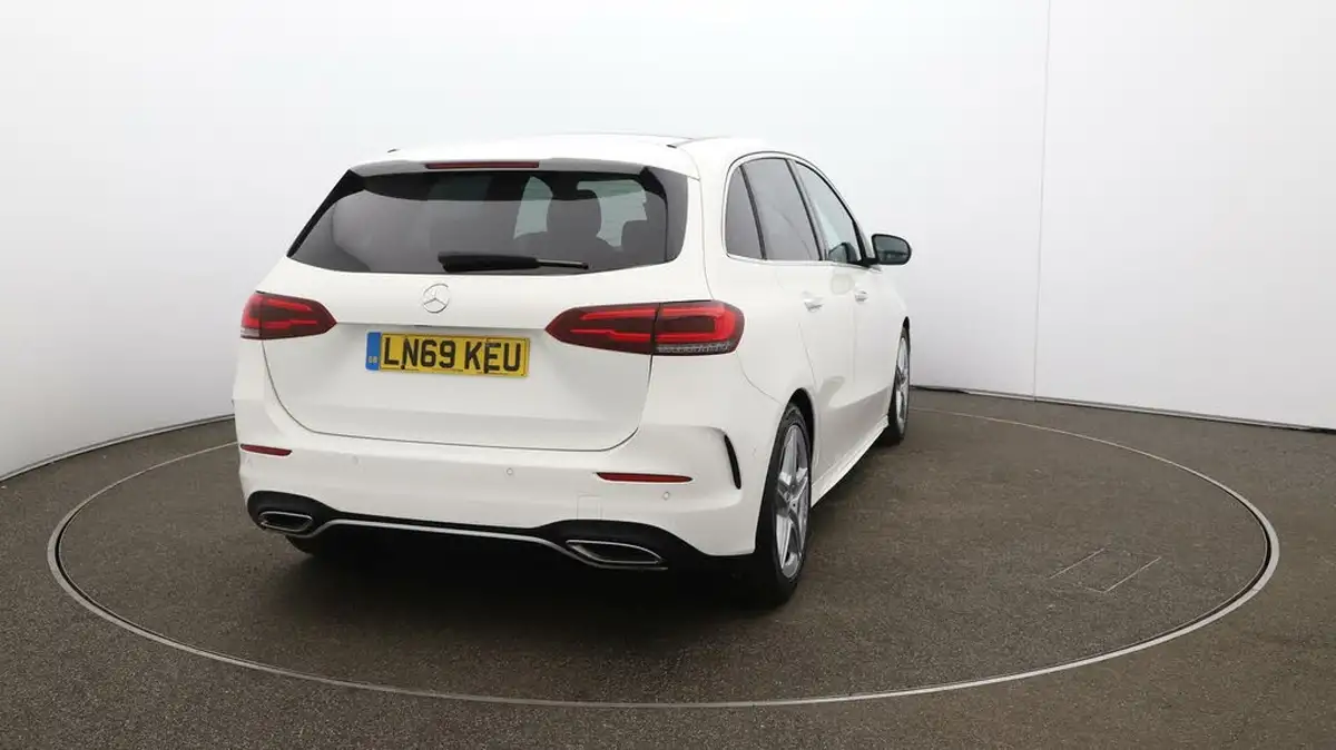 2019-mercedes-benz-b-class-13-b200-amg-line-premium-plus-7g-dct-big-48
