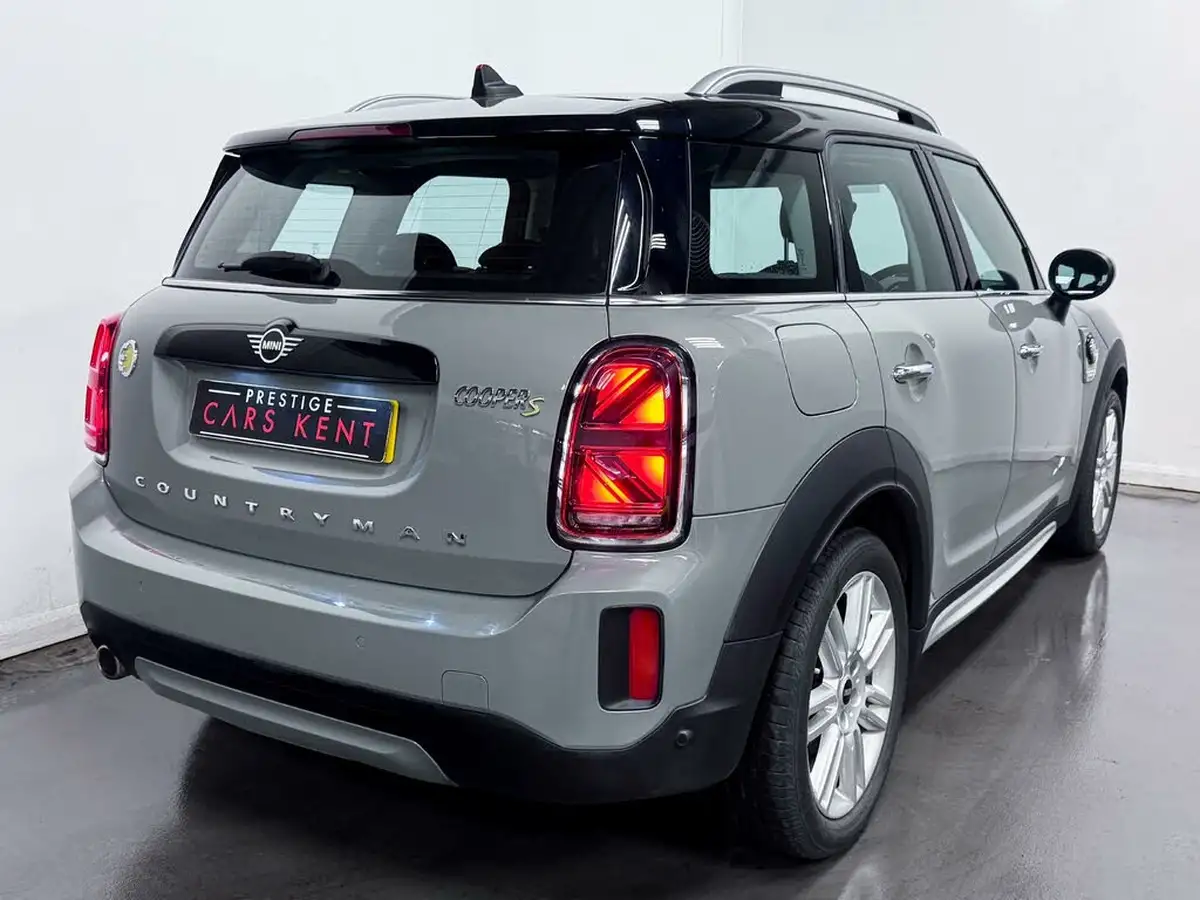 2021-mini-countryman-15-cooper-s-e-phev-exclusive-big-10