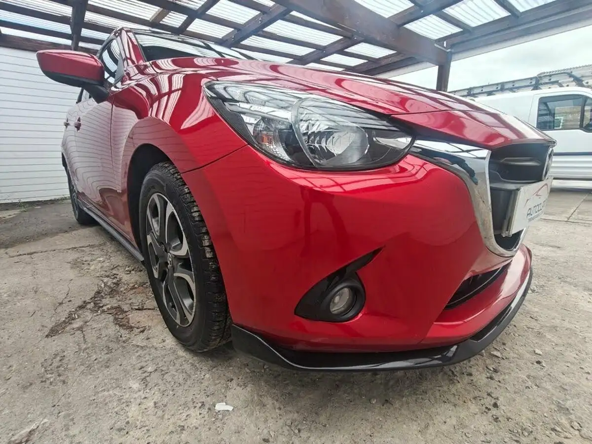 2015-mazda-mazda2-15-sport-black-big-28