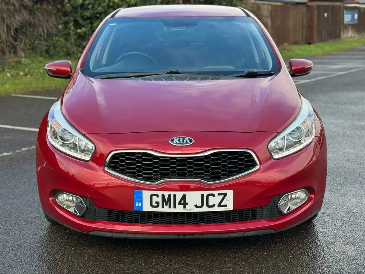 2014-kia-ceed-16-3-gdi-16v-dct-big-4