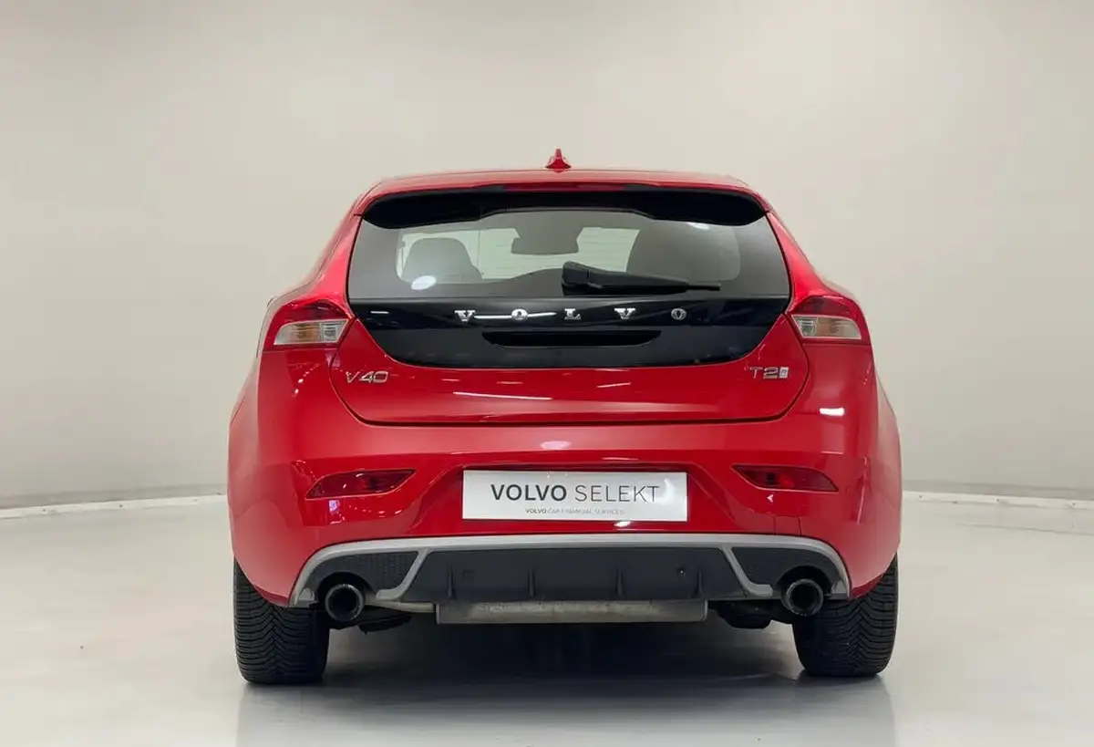 2016-volvo-v40-20-t2-r-design-big-6
