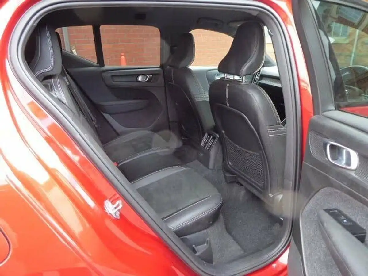 2021-volvo-xc40-15-t4-r-design-211bhp-big-7