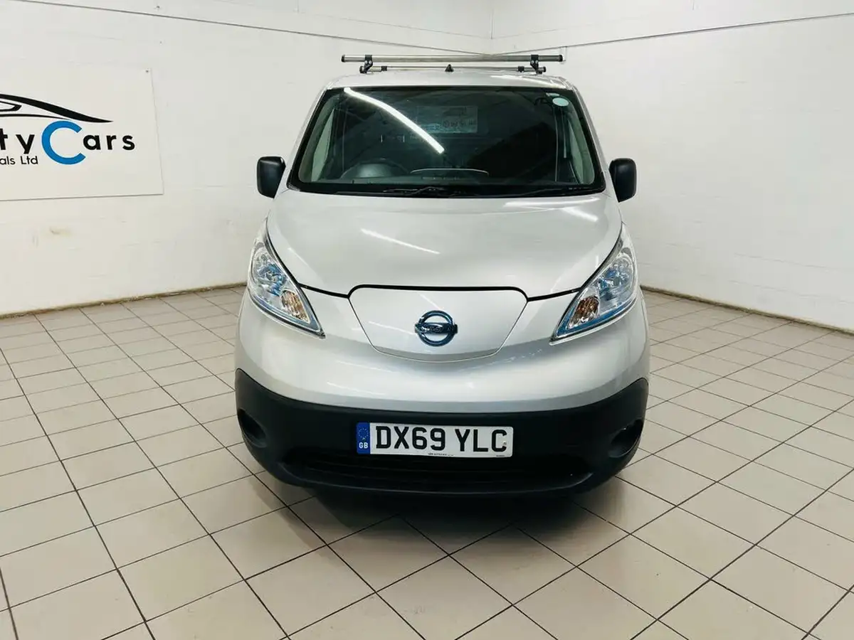 2019-nissan-env200-e-acenta-panel-van-auto-big-4