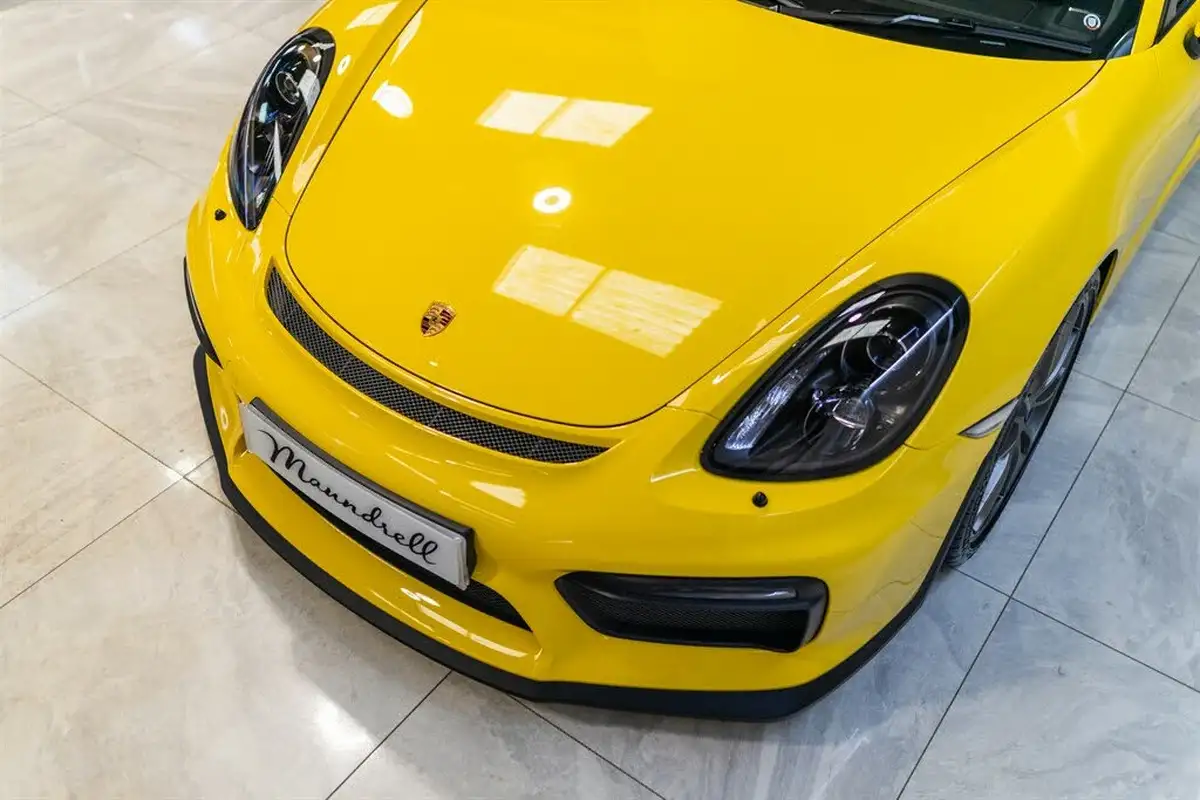 2015-porsche-cayman-38-gt4-big-15