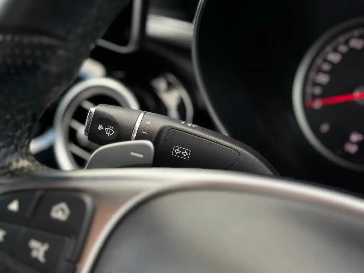 2017-mercedes-benz-c-class-21d-c250d-amg-line-ss-saloon-4d-9g-tronic-plus-big-28