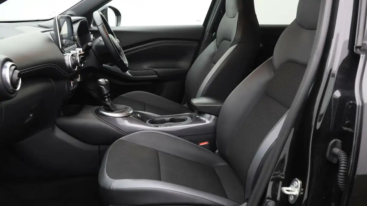 2023-nissan-juke-10-dig-t-n-connecta-big-13