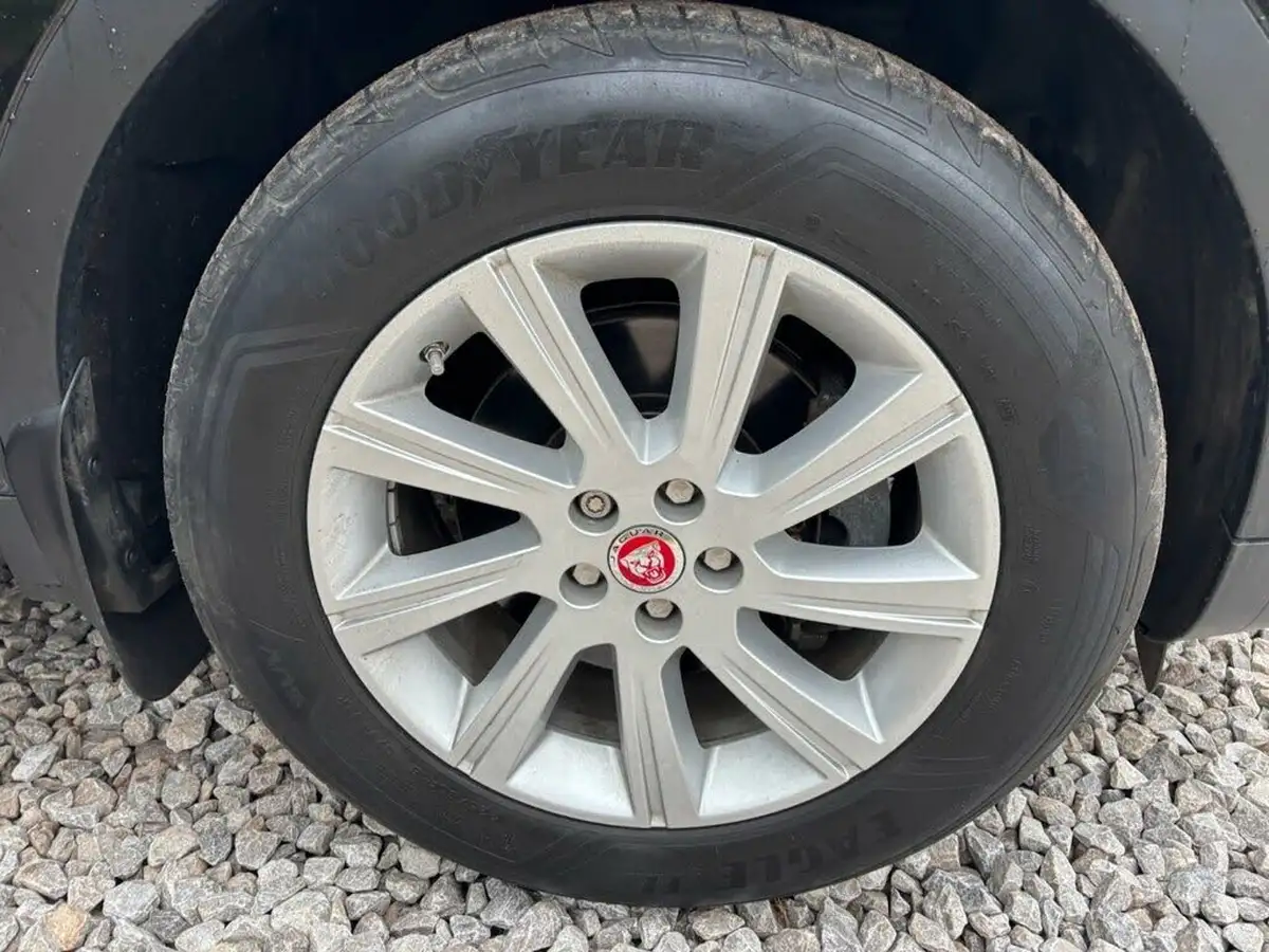 2018-jaguar-e-pace-20-i4d-s-awd-auto-big-10