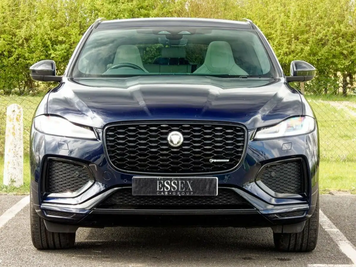 2024-jaguar-f-pace-20-d200-r-dynamic-hse-black-big-2