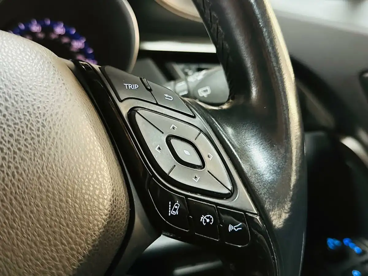 2018-toyota-c-hr-18-vvt-i-dynamic-big-42