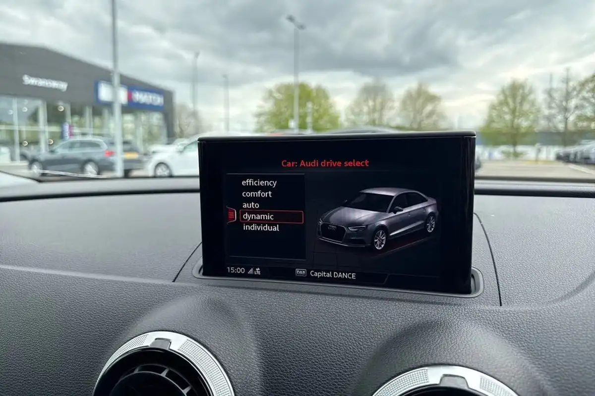2018-audi-a3-15-tfsi-sport-saloon-4d-big-50