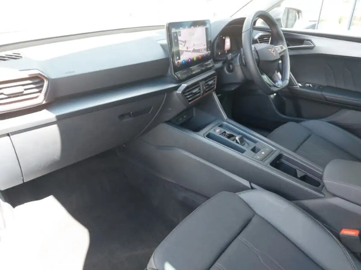 2024-cupra-leon-nf-15-etsi-v1-hatchback-big-4