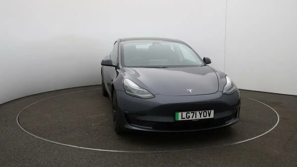 2021-tesla-model-3-e-long-range-awd-big-33