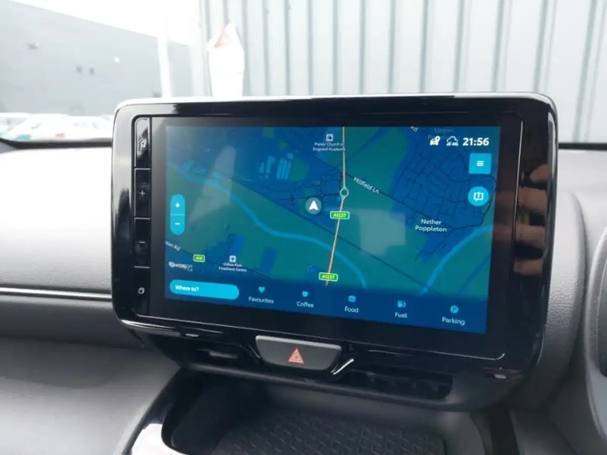 2023-toyota-yaris-cross-15-vvt-i-gr-sport-big-9