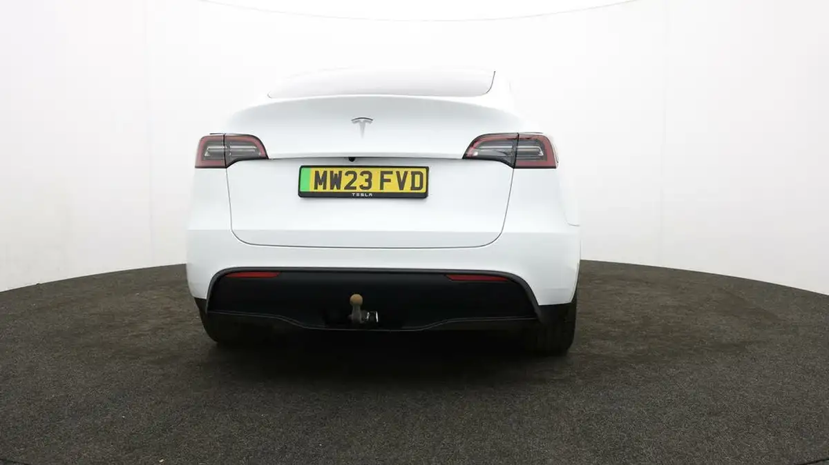 2023-tesla-model-y-e-rwd-big-58