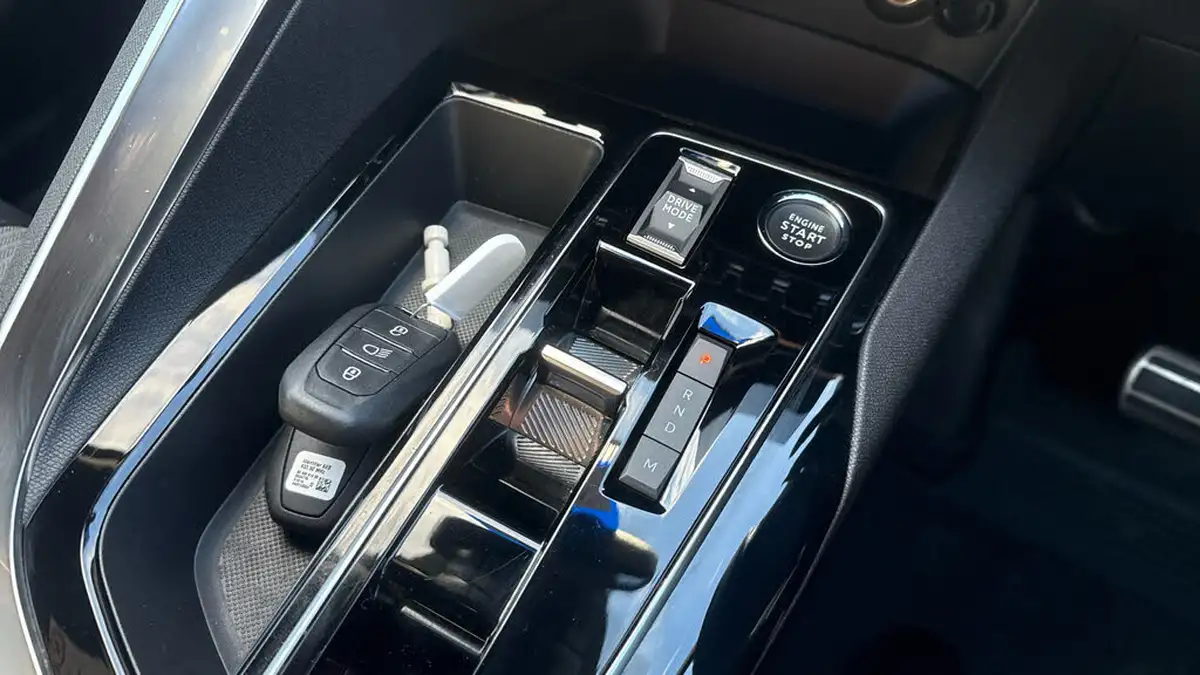 2024-peugeot-3008-suv-12-puretech-allure-136ps-hybrid-e-dsc6-big-19