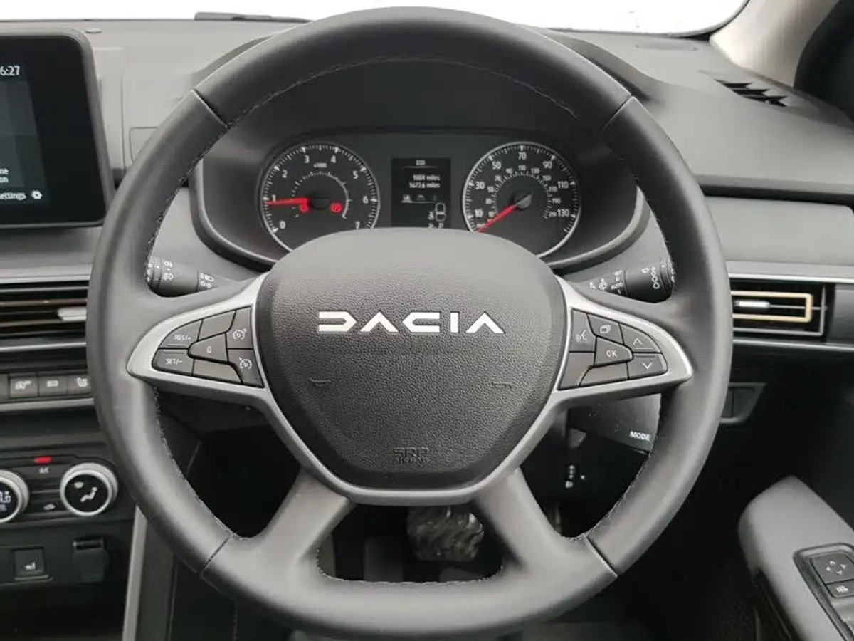 2024-dacia-sandero-stepway-10-tce-extreme-90bhp-cvt-big-9
