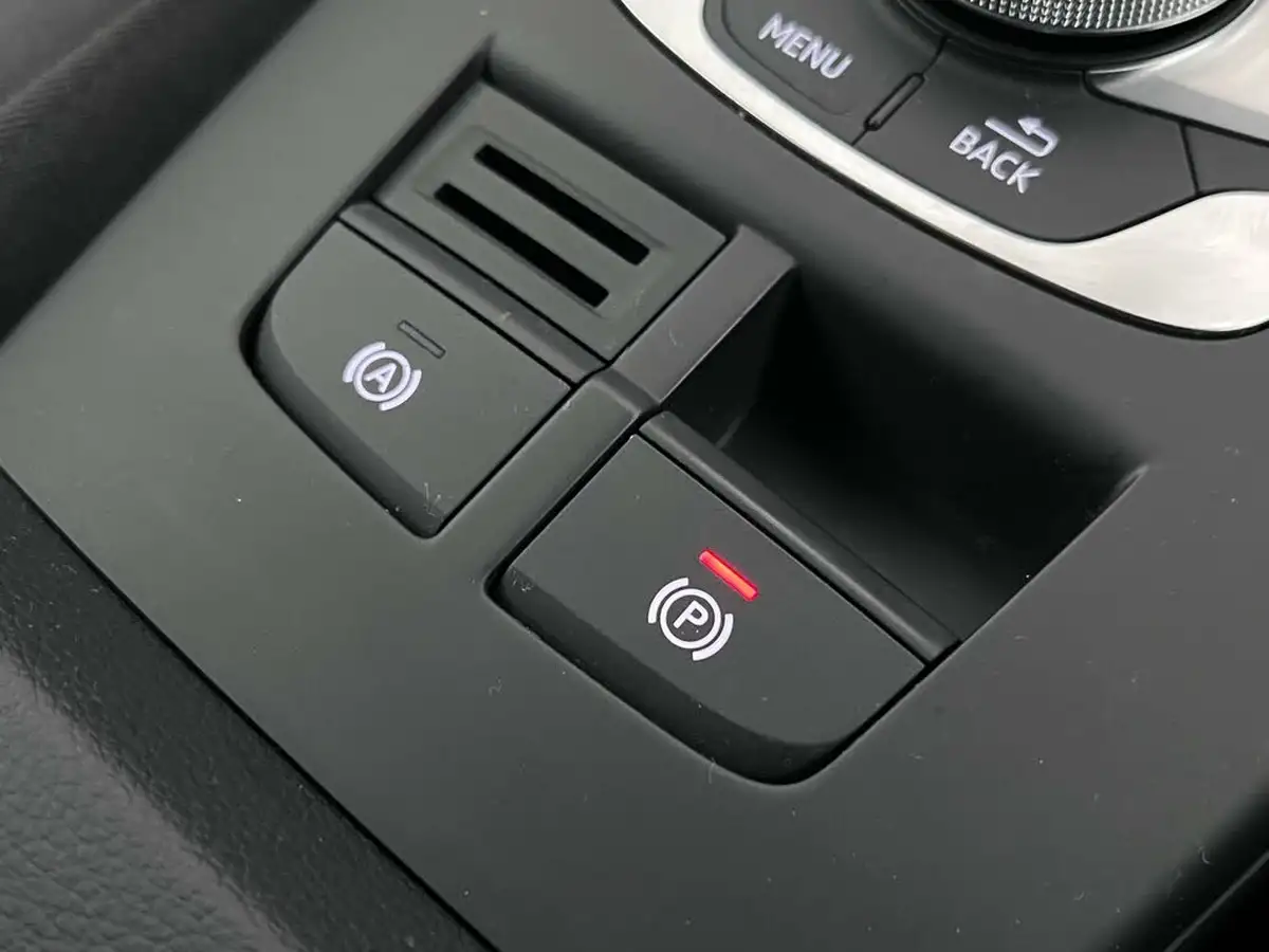 2018-audi-a3-15-tfsi-se-technik-s-tronic-big-31