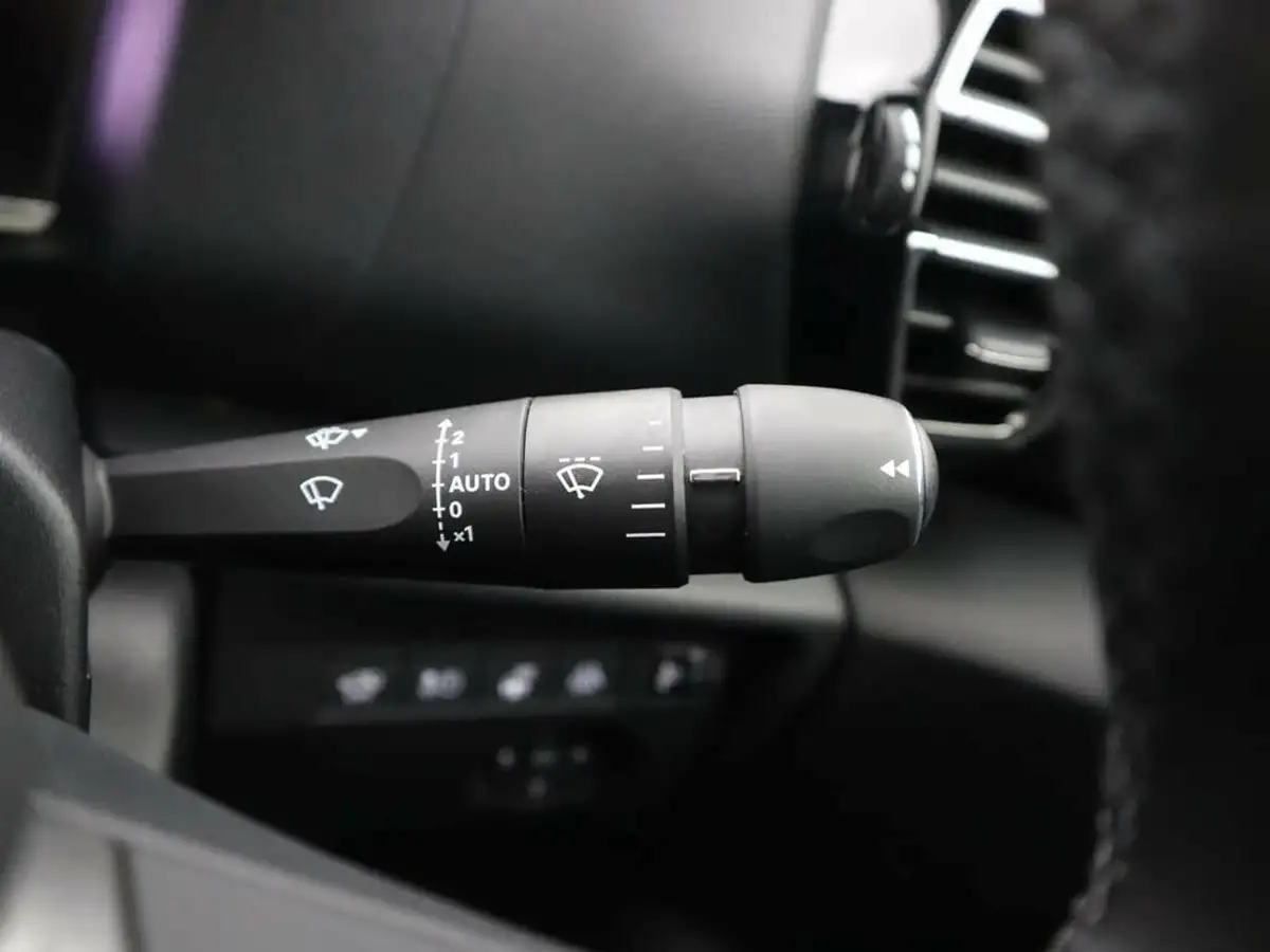 2021-citroen-c4-e-shine-plus-big-27