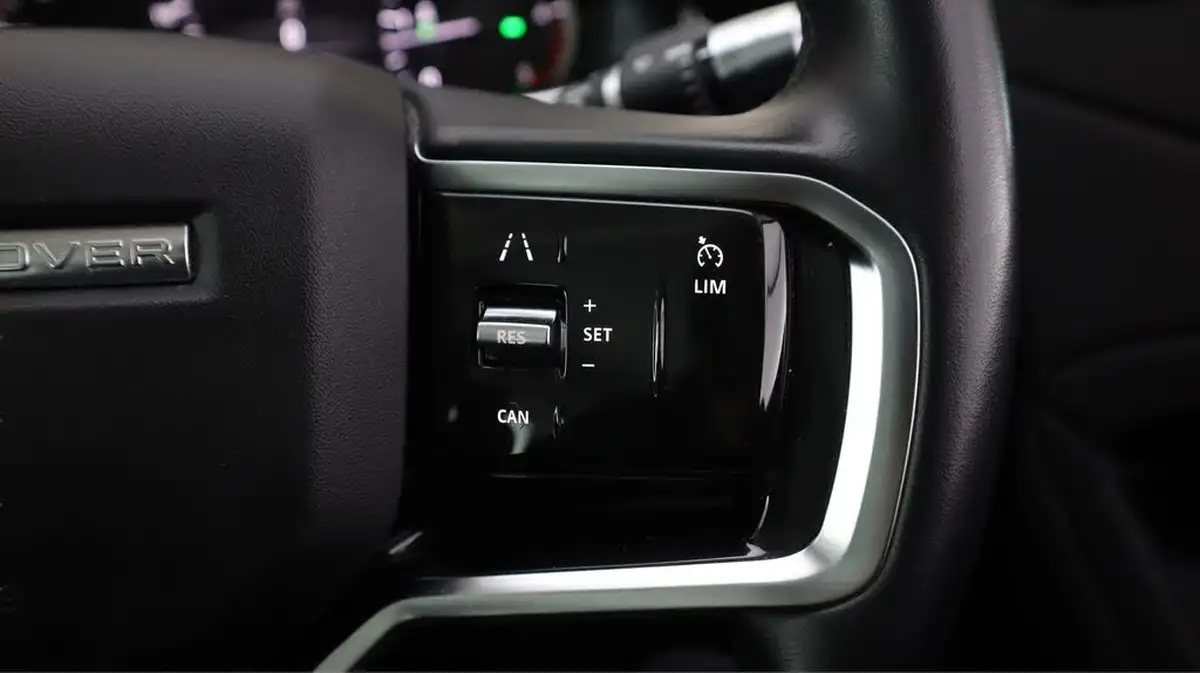 2021-land-rover-range-rover-evoque-20-d165-big-23