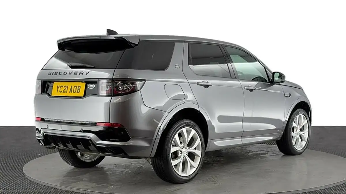 2021-land-rover-discovery-sport-20-d165-r-dynamic-s-plus-big-3